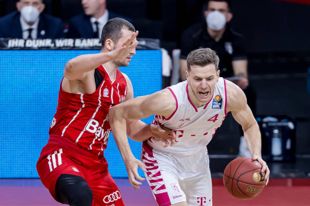 图多尔入主 图多尔入主