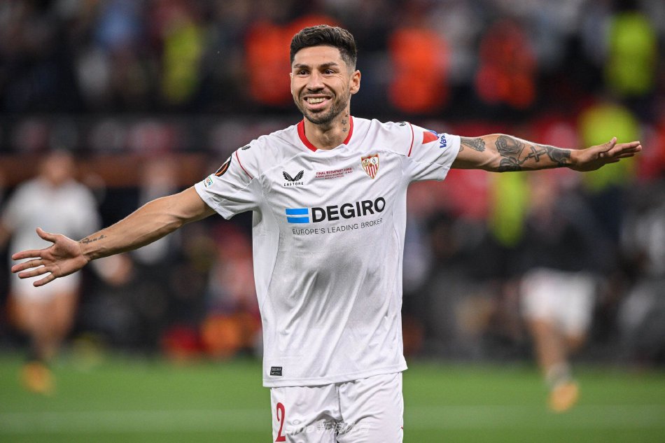 群如巴图姆 群如巴图姆