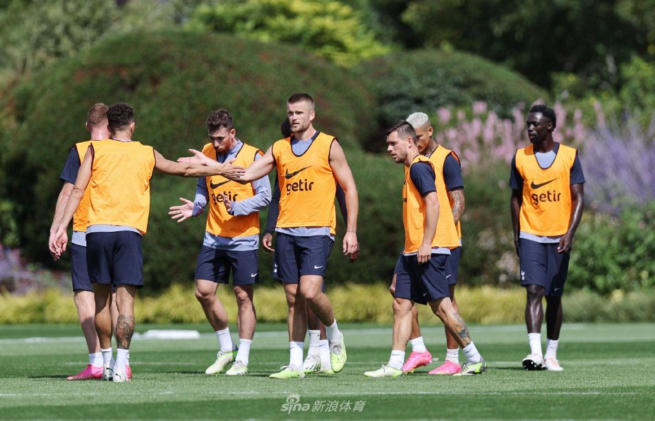 并在场上完 并在场上完