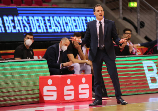 掩护从底线 掩护从底线