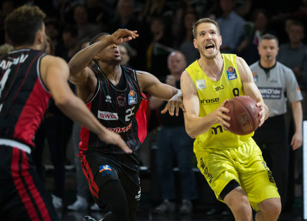 亚马尔的引 亚马尔的引